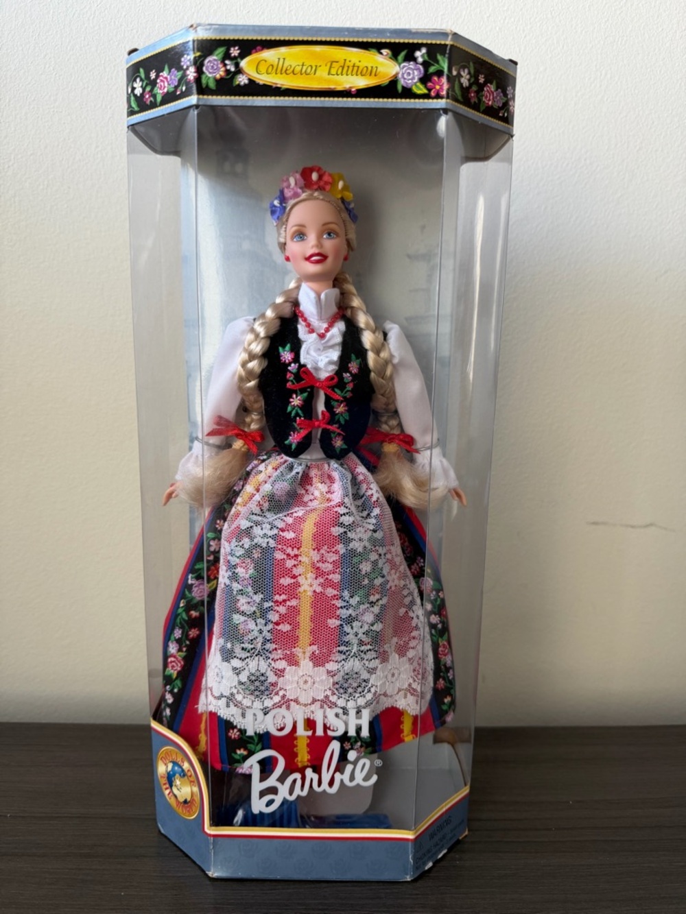 1997 Barbie Dolls of The World Polish Barbie Collector Edition with Stand - NIB